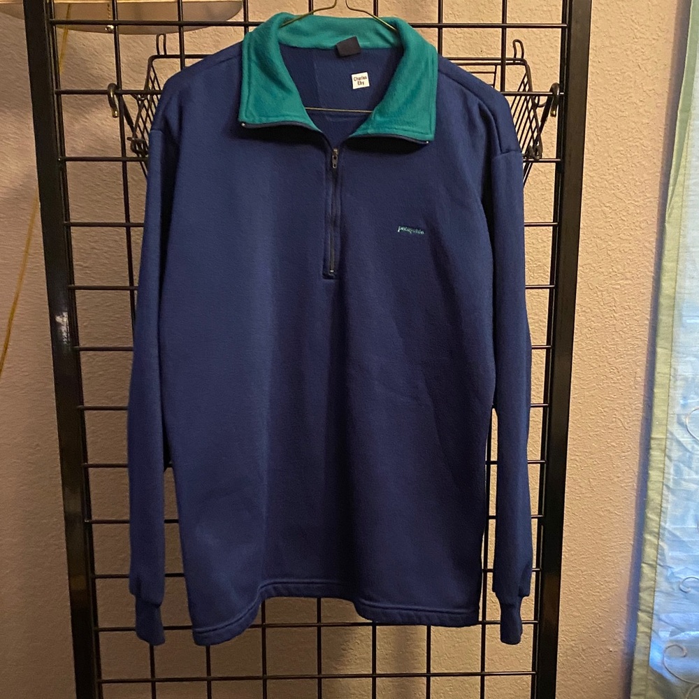 Patagonia Men's Blue and Teal half Zip-Up Sweater